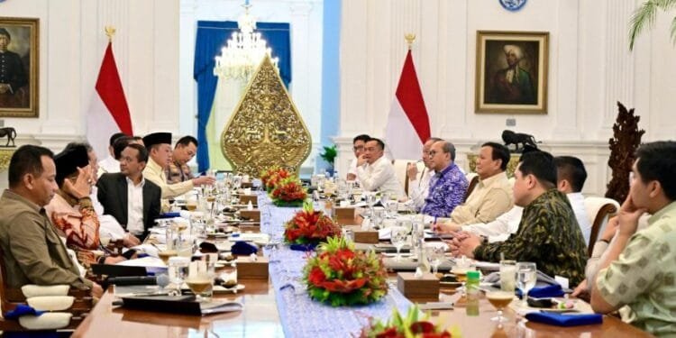 Presiden Prabowo Subianto saat menerima laporan dari Satgas Hilirisasi dan sejumlah kementerian.(Presidenri)