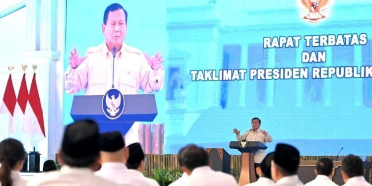 Presiden Prabowo memimpin Rapat Strategis, Selasa (04/03/2025).(Presidenri)