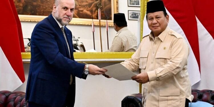 Presiden Prabowo Subianto meresmikan pabrik pemurnian logam mulia PT Freeport Indonesia (PTFI), Senin (17/03/2025).(Presidenri)