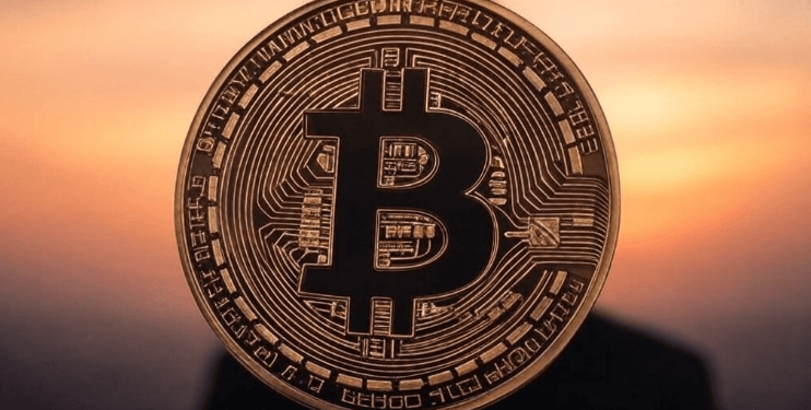 Logo Bitcoin dengan latar bayangan penemunya.(Grok)