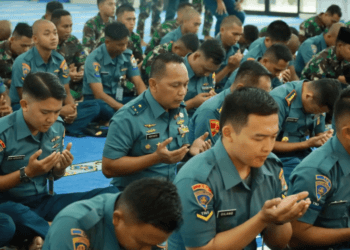 Laut Tak Pernah Lupa: Doa Lintas Agama Warnai Peringatan Hari Bakti Hiu Kencana oleh Koarmada III