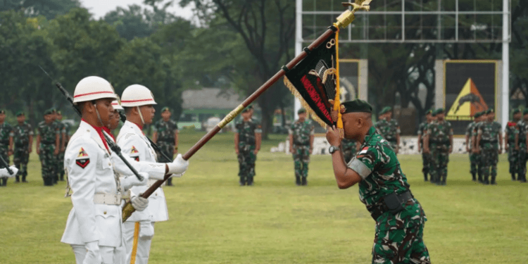 Tradisi Pelepasan Prajurit Berangkat Tugas Operasi BGC TNI KONGA XXXIX-G MONUSCO 2025.(Puspen TNI)