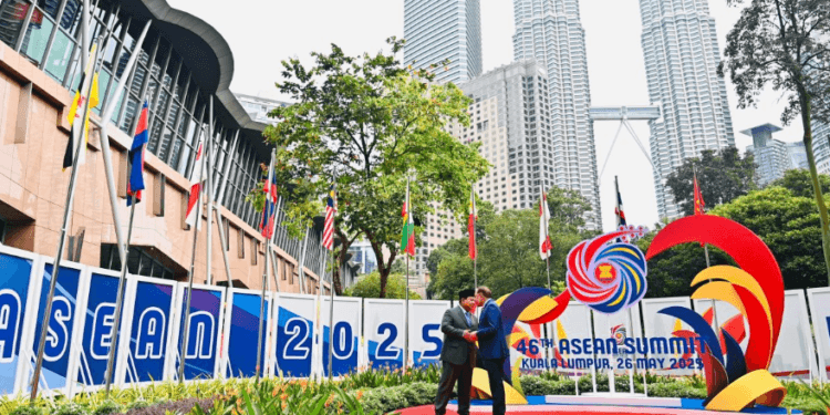 Presiden Prabowo Subianto tiba di Kuala Lumpur Convention Center (KLCC), Kuala Lumpur, Malaysia, Senin (26/05/2025).(Presidenri)