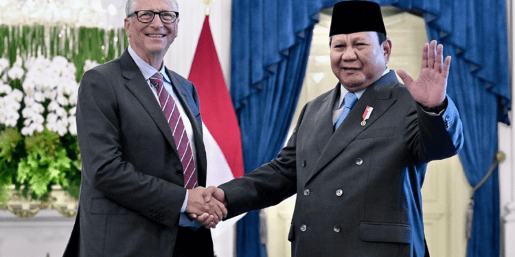 Presiden PrabowoSubianto menyambut kunjungan Bill Gates di Istana Merdeka, Jakarta, Rabu (07/05/2025).(Presidenri)