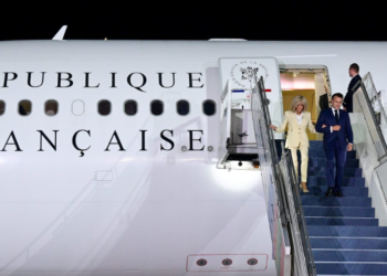 Presiden Prancis Tiba di Jakarta:  Puji Keindahan Budaya Indonesia