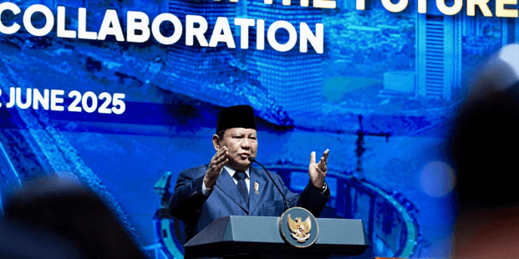 Presiden Prabowo Subianto berbicara soal Proyek Tanggul Raksasa Utara Jawa.(Presidenri)