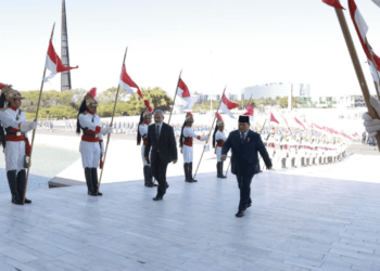 Momen Bersejarah di Brasilia: Prabowo Disambut Penuh Kehormatan oleh Presiden Lula di Istana Planalto