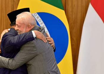 Momen Bersejarah di Brasilia: Prabowo Disambut Penuh Kehormatan oleh Presiden Lula di Istana Planalto