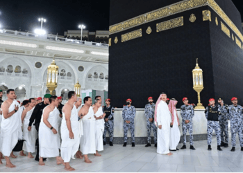 Momen Khusyuk Prabowo Menunaikan Umrah di Tengah Lawatan Kenegaraan ke Arab Saudi