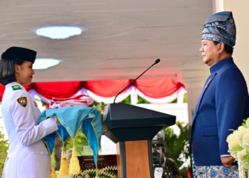 Prabowo Pimpin Penurunan Sang Merah Putih dengan Penuh Wibawa di Istana Merdeka