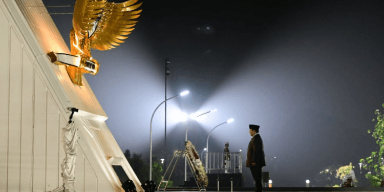 Presiden Prabowo Subianto memimpin ziarah nasional dan renungan suci di TMP Nasional Utama Kalibata, Jakarta, Minggu (17/08/2025).(Presidenri)