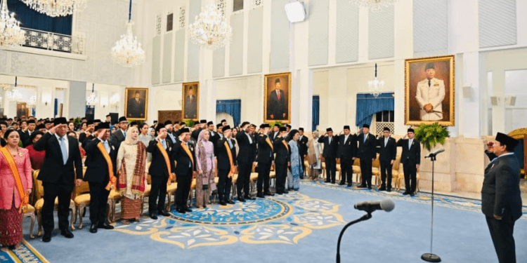 Presiden Prabowo Subianto menganugerahkan Tanda Kehormatan Republik Indonesia kepada 141 tokoh bangsa di Istana Negara, Jakarta, Senin (25/08/2025).(Presidenri)