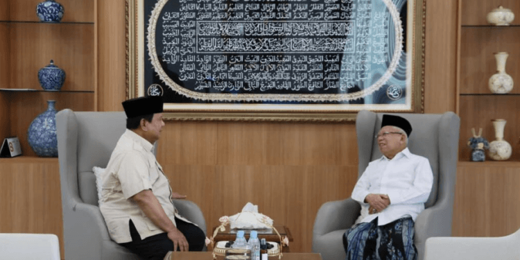 Presiden Prabowo Subianto menyambangi kediaman Wakil Presiden ke-13 Republik Indonesia, K.H. Ma’ruf Amin, di Depok, Jawa Barat, Minggu (24/08/2025). Foto: BPMI Setpres/Istimewa