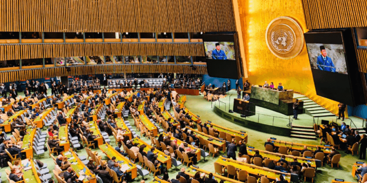 Presiden Prabowo Subianto menyampaikan pidato pada Sidang Majelis Umum ke-80 PBB di New York, Amerika Serikat, Selasa (23/09/2025) waktu setempat.(Presidenri)