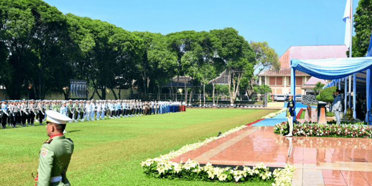 Presiden Prabowo Subianto memimpin upacara peringatan Hari Kesaktian Pancasila Tahun 2025 yang digelar di Monumen Pancasila Sakti, Lubang Buaya, Jakarta, Rabu (01/10/2025).(Presidenri)