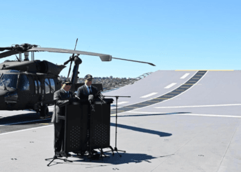 PM Albanese Dampingi Presiden Prabowo Tinjau HMAS Canberra: Simbol Persaudaraan Strategis Indonesia–Australia