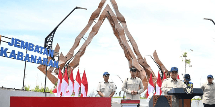 Presiden Prabowo Subianto meresmikan Jembatan Kabanaran di Kabupaten Bantul, Provinsi Daerah Istimewa Yogyakarta, pada Rabu, 19 November 2025.(Presidenri)
