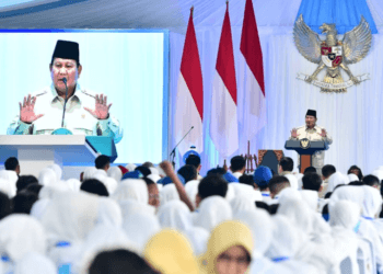 Presiden Prabowo Disambut Meriah di SMPN 4 Bekasi: Guru dan Siswa Antusias Lakukan Program Digitalisasi Pendidikan
