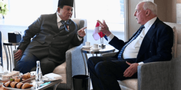 Prabowo dan Paul Keating Bahas Masa Depan Kawasan Indo-Pasifik dalam Pertemuan Penuh Keakraban di Sydney