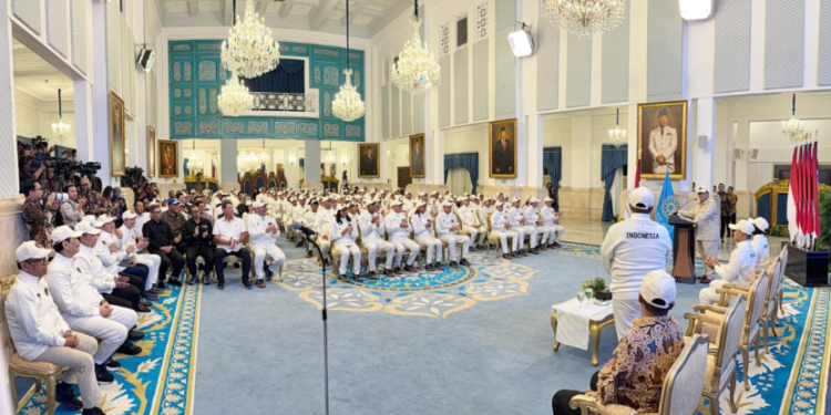 Presiden Prabowo Subianto berangkatkan Kontingen Indonesia menuju SEA Games Ke-33 Thailand Tahun 2025 di Istana Negara, Jakarta, pada Jumat, 5 Desember 2025.(Presidenri)
