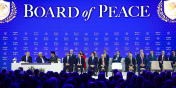 Duduk Sejajar dengan Donald Trump, Presiden Prabowo Subianto Tandatangani Piagam Board of Peace di Davos