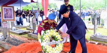 Presiden Prabowo Pimpin Langsung Pemakaman Kenegaraan Try Sutrisno di TMP Kalibata