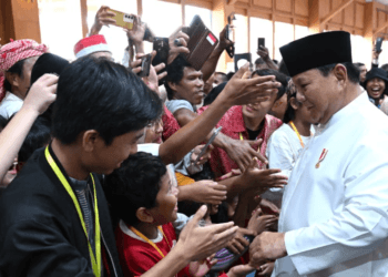 Gelar Griya Istana untuk untuk Rakyat: Ribuan Warga Bertemu Prabowo di Hari Lebaran di Istana Negara