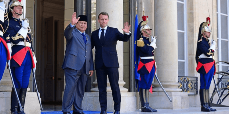 Presiden RI Prabowo Subianto bertemu Presiden Republik Prancis Emmanuel Macron di Istana Élysée, Paris, pada Selasa, 14 April 2026.(Presidenri)