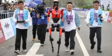 Robot Honor Pecahkan Rekor Dunia: Kalahkan Manusia di Half Marathon dengan Waktu Mencengangkan