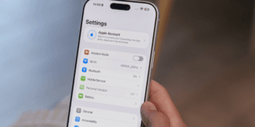 Apple Bakal Guncang iPhone! iOS 27 Dikabarkan Akan Dukung Google Cast dan Ubah Cara Streaming Selamanya
