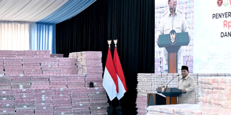 Presiden Prabowo Subianto memberikan sambutan dalam acara yang digelar di kompleks Kejaksaan Agung Republik Indonesia, Jakarta, pada Rabu, 13 Mei 2026.(Presidenri)