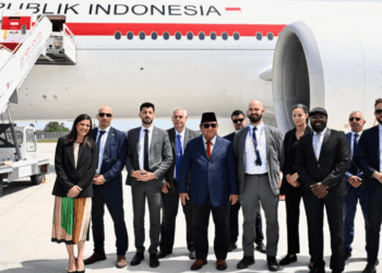 Presiden Macron Jamu Presiden Prabowo dalam Jamuan Kenegaraan di Istana Élysée