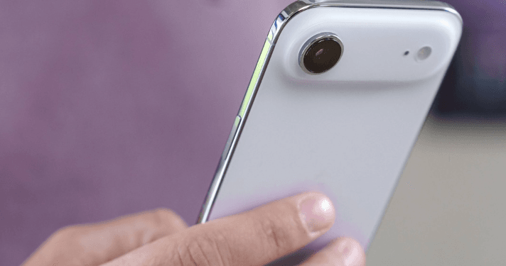 iPhone dari Apple.(gsm)
