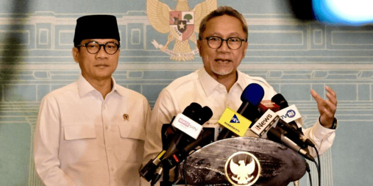 Menko Bidang Pangan Zulkifli Hasan memberikan keterangan pers usai mengikuti rapat terbatas bersama Presiden Prabowo, pada Rabu, 15 Juli 2026.(Presidenri)