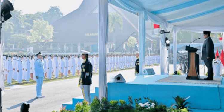 Presiden Prabowo Subianto memimpin Upacara Pelantikan Pamong Praja Muda (PPM) Angkatan XXXIII IPDN di Lapangan Parade IPDN Kampus Jatinangor, Rabu, 29 Juli 2026.(Presidenri)
