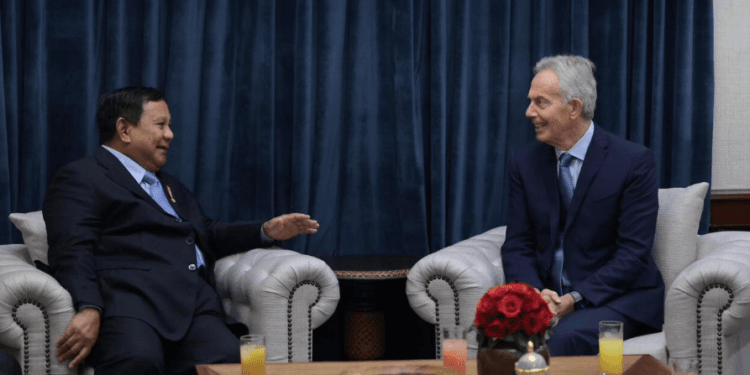 Presiden Prabowo Subianto menerima mantan Perdana Menteri Inggris, Tony Blair di kediaman pribadinya di Kertanegara, Jakarta, pada Senin malam, 6 Juli 2026.(Presidenri)