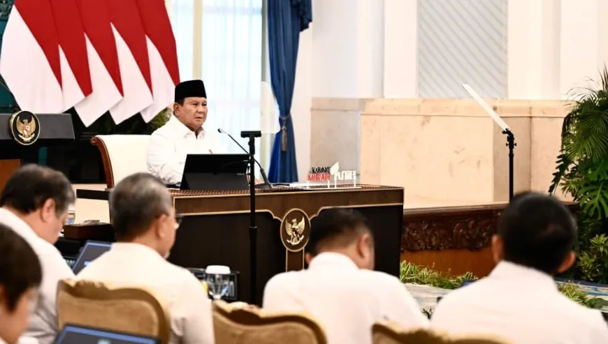 Di Sidang Kabinet Paripurna, Prabowo Tegaskan Pembenahan Kebocoran Ekonomi untuk Selamatkan Kekayaan Negara