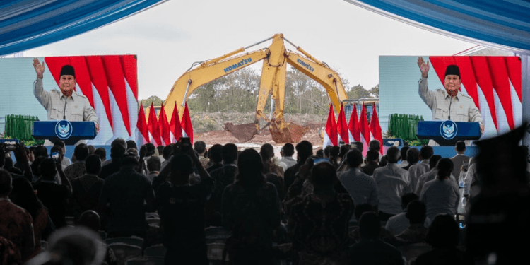 Presiden Prabowo Subianto secara resmi memulai groundbreaking PSN LNG Abadi Masela pada Kamis, 16 Juli 2026.(Presidenri)