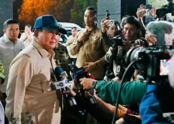Presiden Prabowo Bergerak Cepat Tangani Karhutla, Dari Ruang Rapat Langsung Turun ke Lahan Terbakar