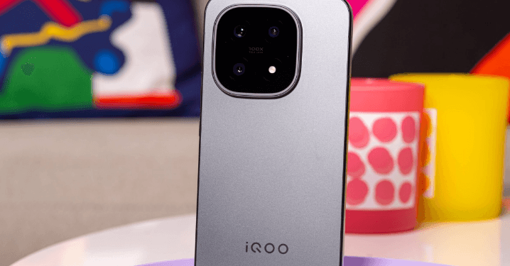iQOO 15.(gsm)