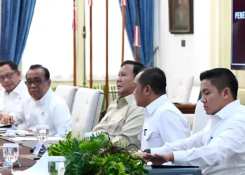 Rencana Kuliah Bebas Biaya Dimatangkan, Seskab Teddy: Presiden Prabowo Percepat Pendidikan Gratis