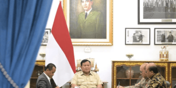 Presiden Prabowo Perintahkan Transformasi PLN: Efisiensi Digenjot dan Target 100 GW Panel Surya Dipercepat