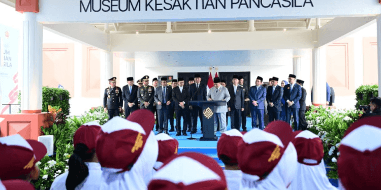 Presiden Prabowo Subianto meresmikan renovasi Museum Kesaktian Pancasila yang berada di kawasan Monumen Pancasila Sakti, Lubang Buaya, Jakarta, pada Kamis, 1 Oktober 2026.(Presidenri)