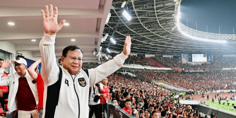 Presiden Prabowo Subianto merayakan kemenangan Indonesia atas Thailand di ajang final FIFA ASEAN Cup 2026 di Stadion Utama Gelora Bung Karno (SUGBK), Jakarta, pada Senin malam, 5 Oktober 2026.(Presidenri)